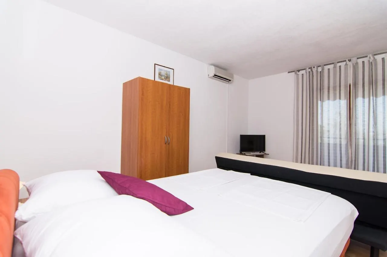 Apartments With A Parking Space Trogir - 17609 Croatia